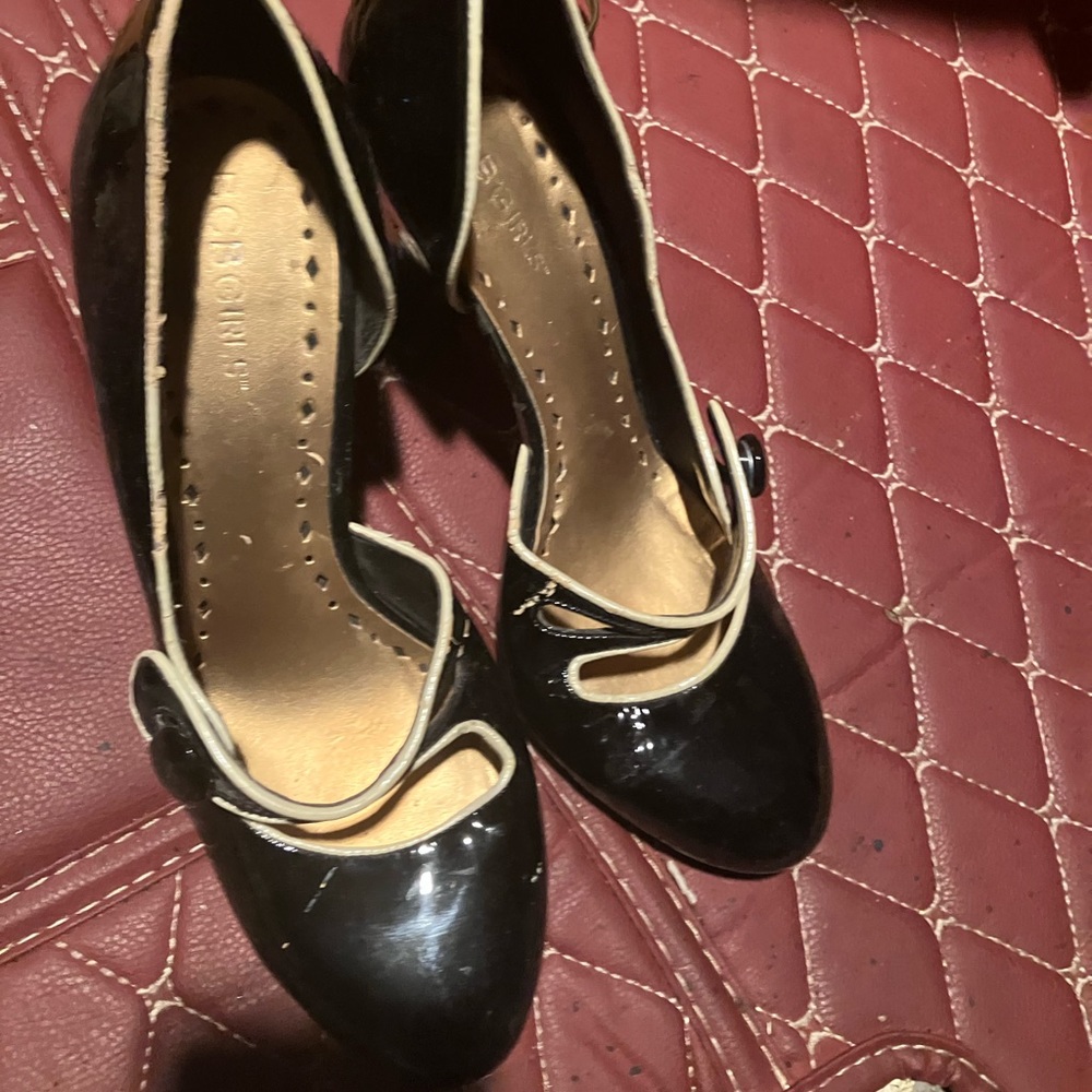 Lot 2 Pairs BCBG Girls Black Patent Pump Block Heeled Shoes Ladies Size 8.5 Set